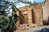 Marocco meridionale - Escursione nella vale di Ameln, nei pressi di Tafraoute, il villaggio di Oumesnat 
